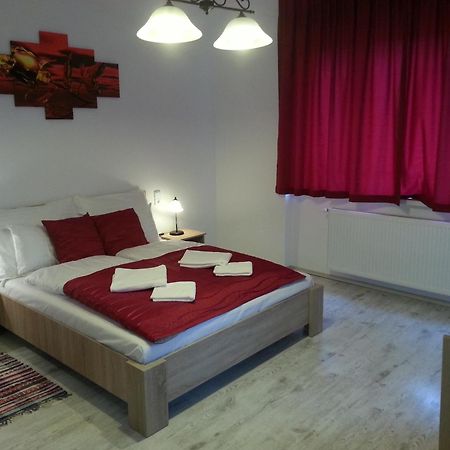 Downtown Apartment Мишкольц Экстерьер фото