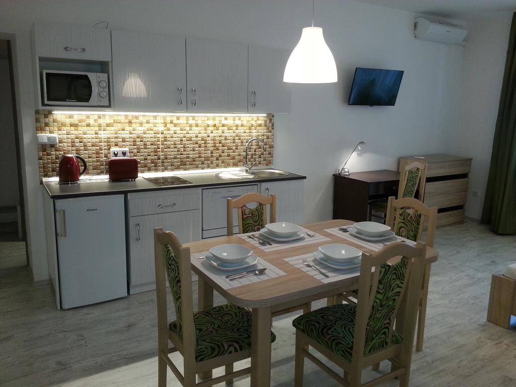 Downtown Apartment Мишкольц Экстерьер фото