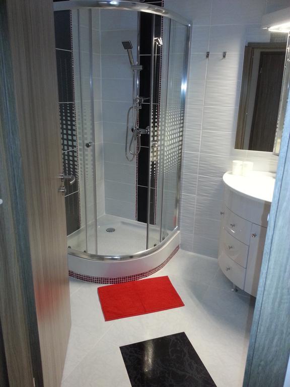 Downtown Apartment Мишкольц Экстерьер фото