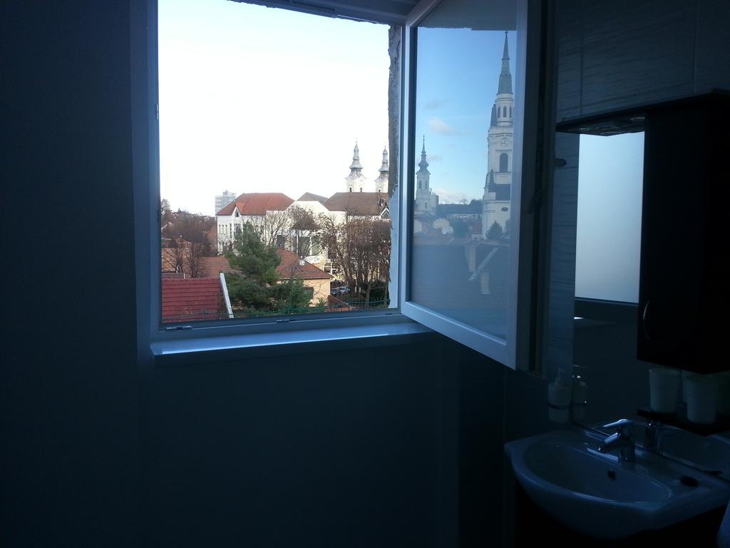 Downtown Apartment Мишкольц Экстерьер фото