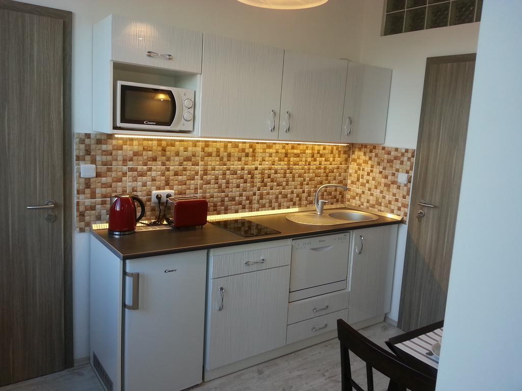 Downtown Apartment Мишкольц Экстерьер фото