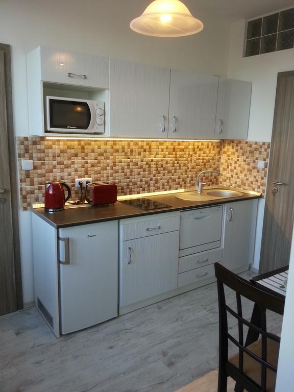 Downtown Apartment Мишкольц Экстерьер фото