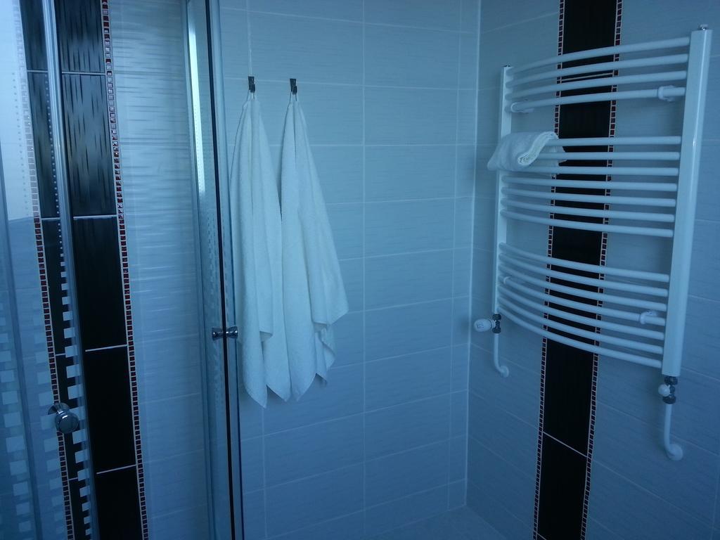 Downtown Apartment Мишкольц Экстерьер фото