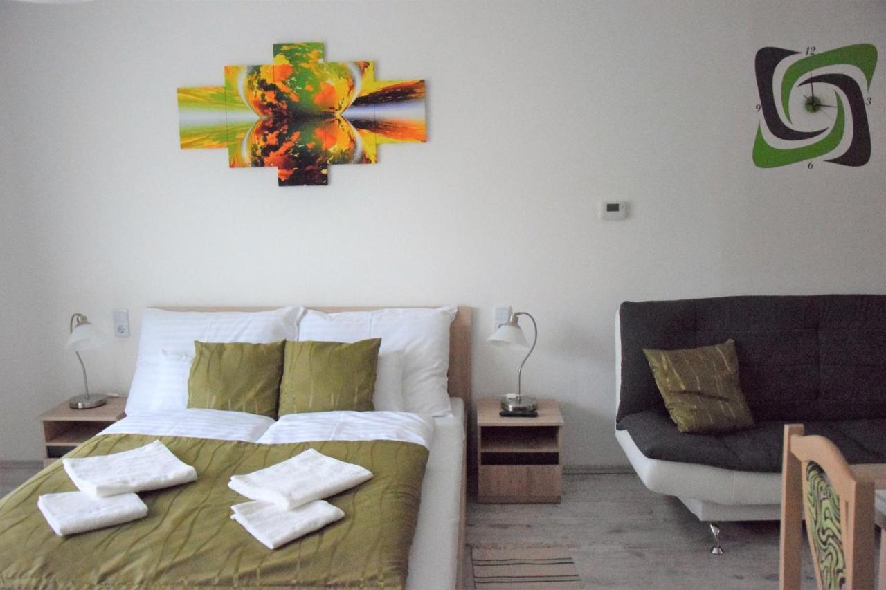 Downtown Apartment Мишкольц Экстерьер фото